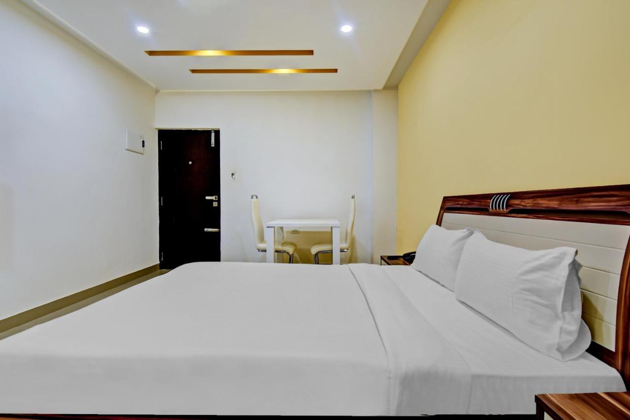 Hôtel Rashi Comforts By Coastal Dine à Dobbaspet Extérieur photo