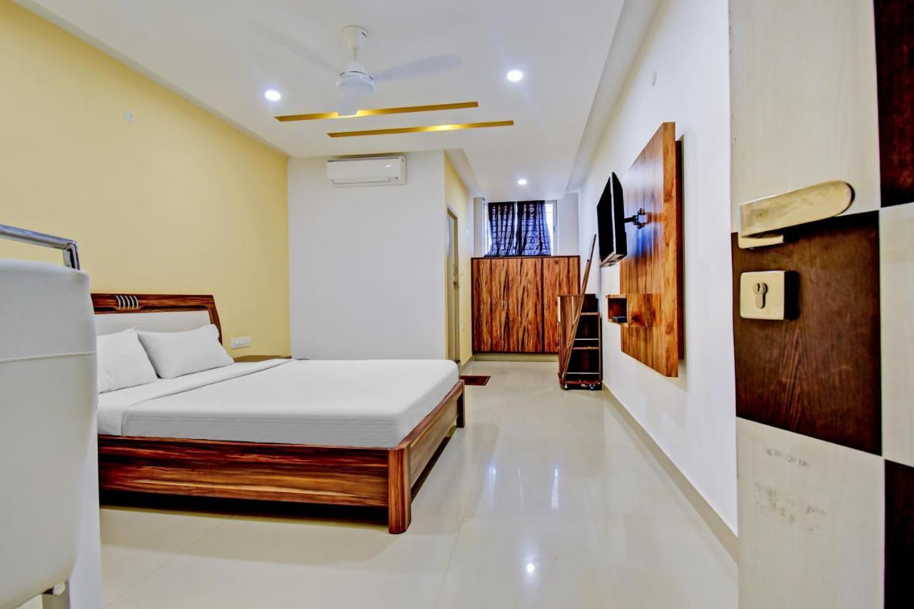 Hôtel Rashi Comforts By Coastal Dine à Dobbaspet Extérieur photo