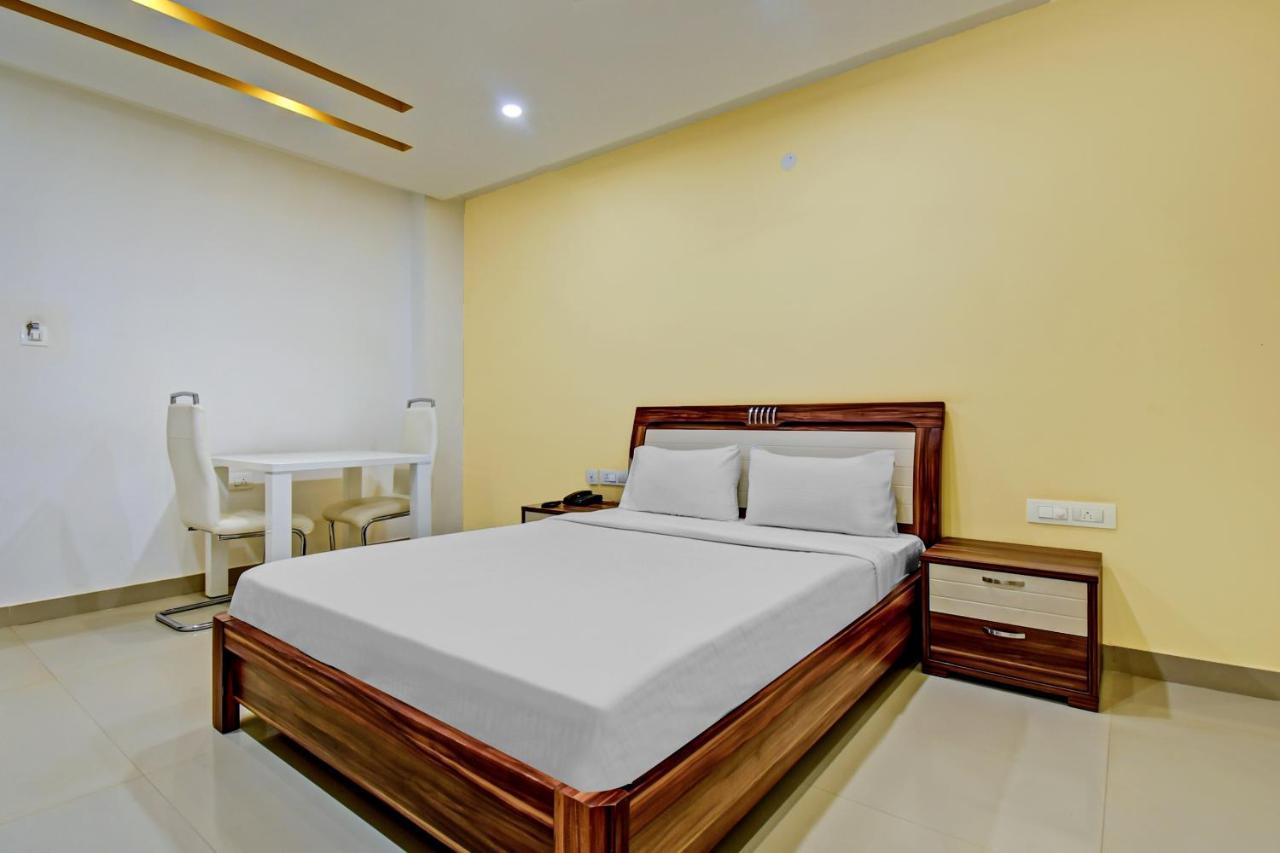 Hôtel Rashi Comforts By Coastal Dine à Dobbaspet Extérieur photo