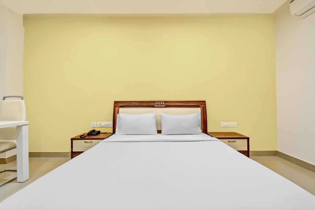 Hôtel Rashi Comforts By Coastal Dine à Dobbaspet Extérieur photo